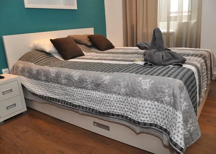 Lux Апартаменты *